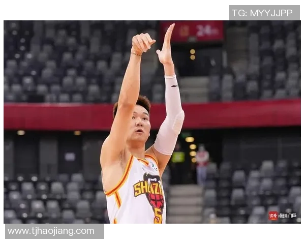 深圳篮球队的节奏揭秘：从战术到激情的全景探讨