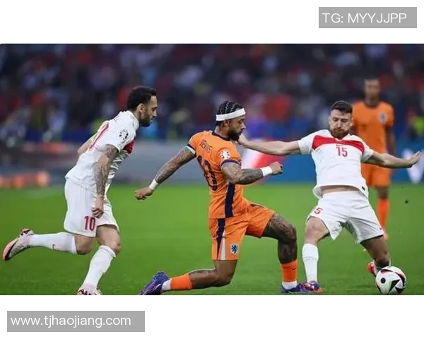 2012年欧洲杯精彩回顾丹麦与荷兰激战集锦全场精彩瞬间重温 2012年欧洲杯精彩回顾丹麦与荷兰激战集锦全场精彩瞬间重温